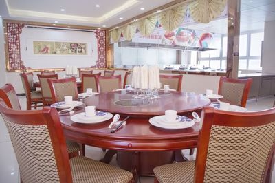 揭秘深圳新东方“4D教学管理”实施标准，带你认识什么是真正的4D厨房餐饮管理